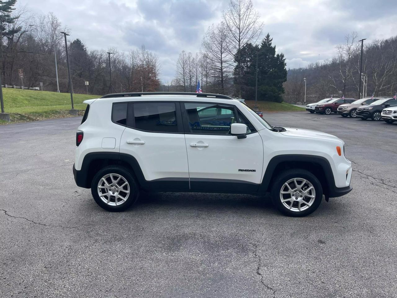 2021 Jeep Renegade Latitude photo 5