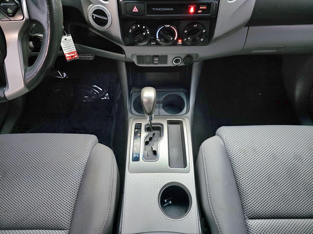 2015 Toyota Tacoma Base photo 19