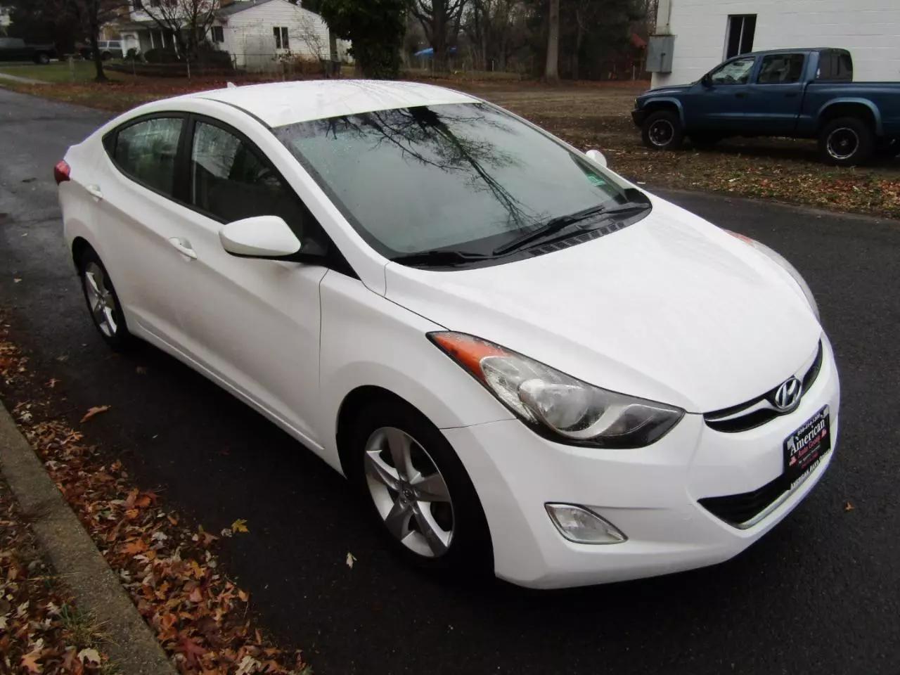 2013 Hyundai Elantra GLS photo 21