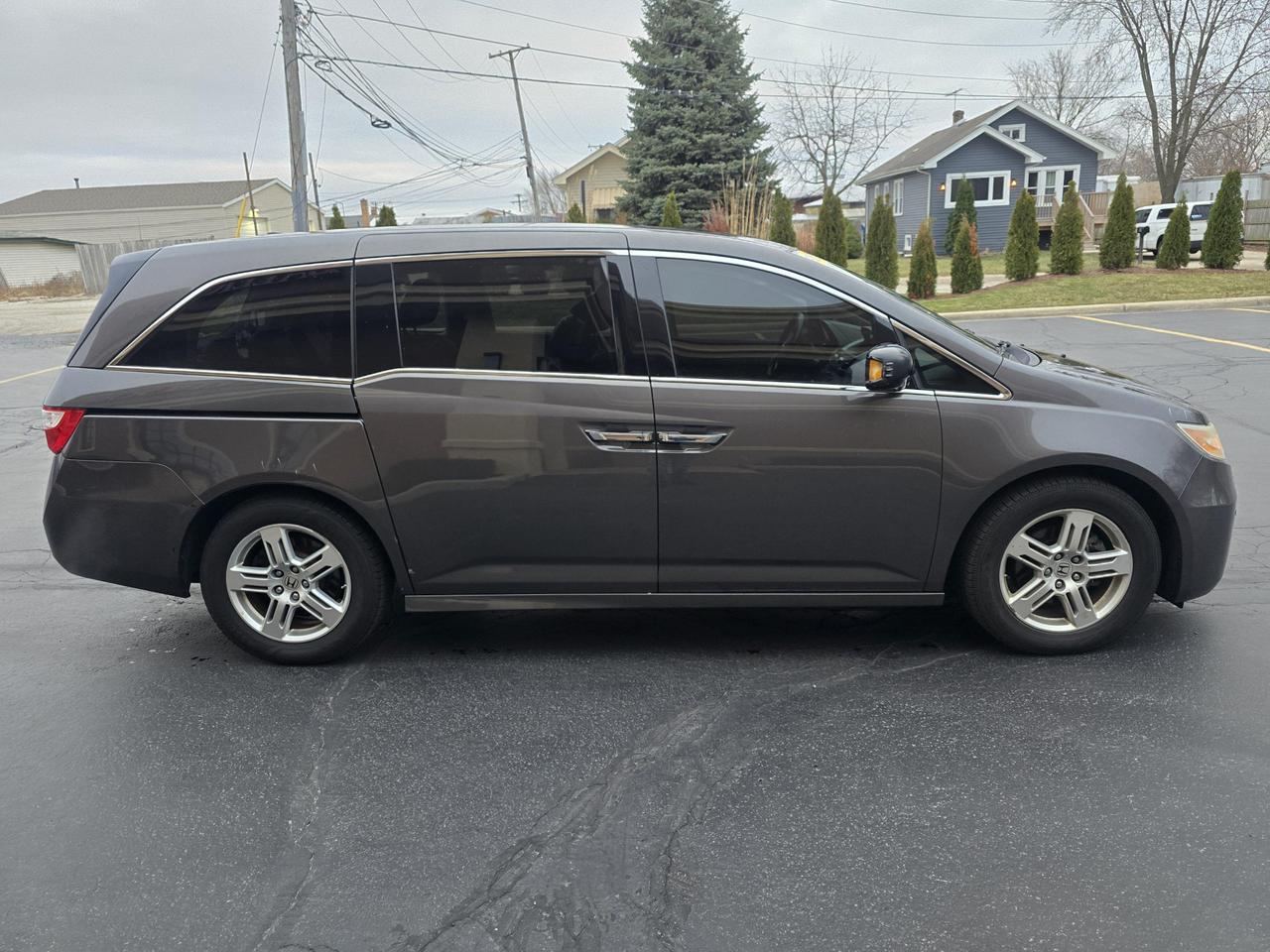 2013 Honda Odyssey Touring photo 29