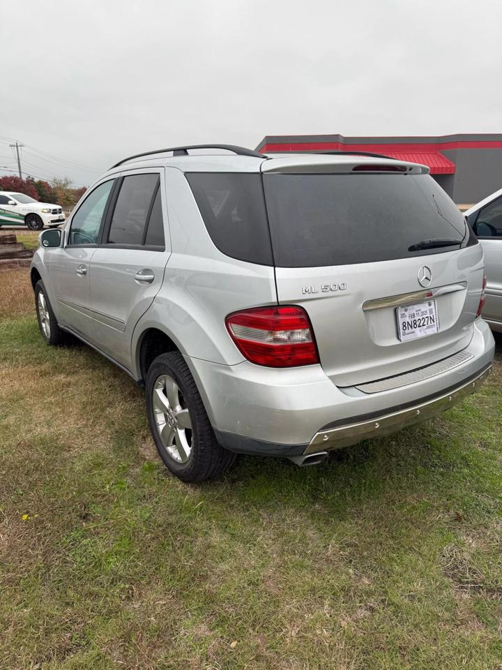 2006 Mercedes-Benz M-Class ML500 photo 2