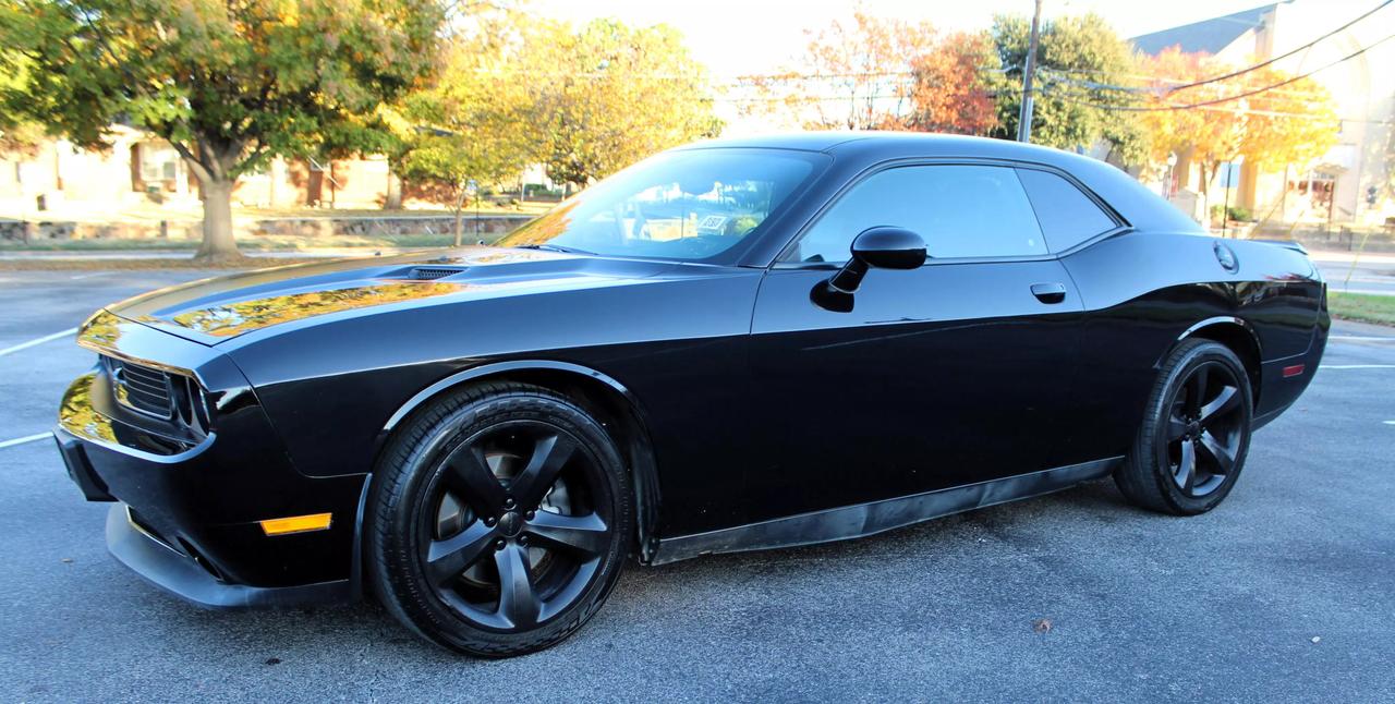 Dodge Challenger's photo