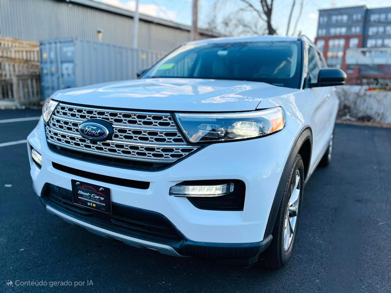 2020 Ford Explorer XLT photo 3