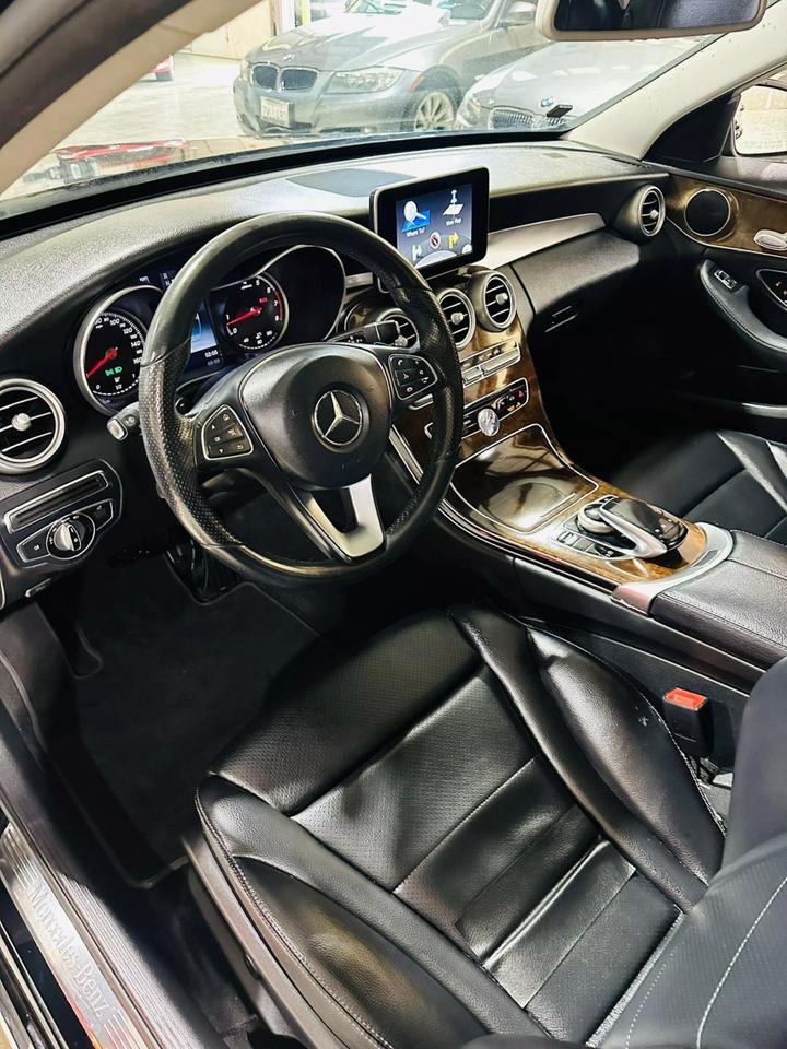 2016 Mercedes-Benz C-Class C300 photo 23