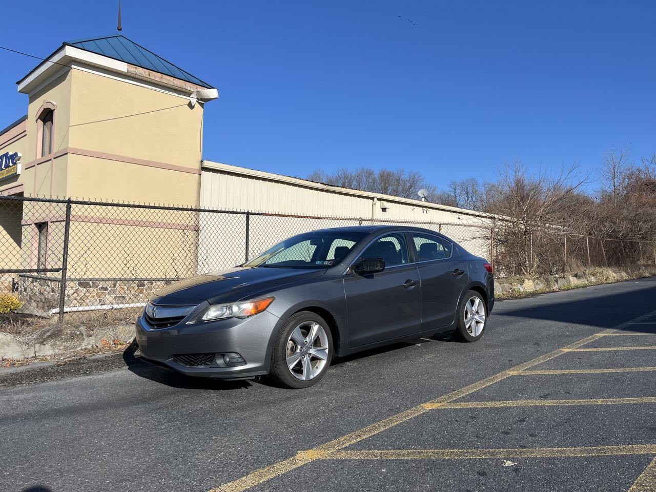 2013 Acura ILX Premium photo 11