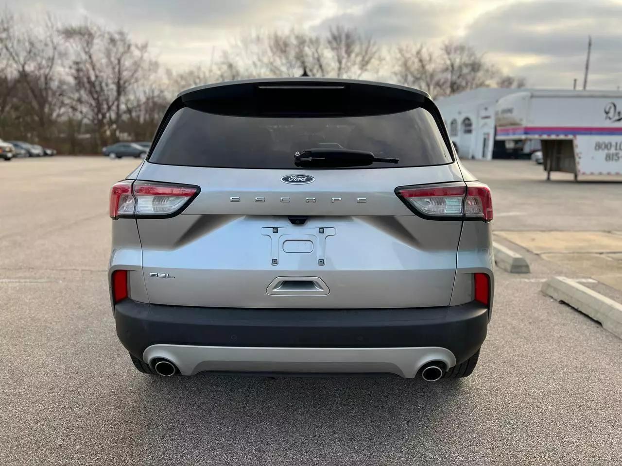 2021 Ford Escape SEL photo 7