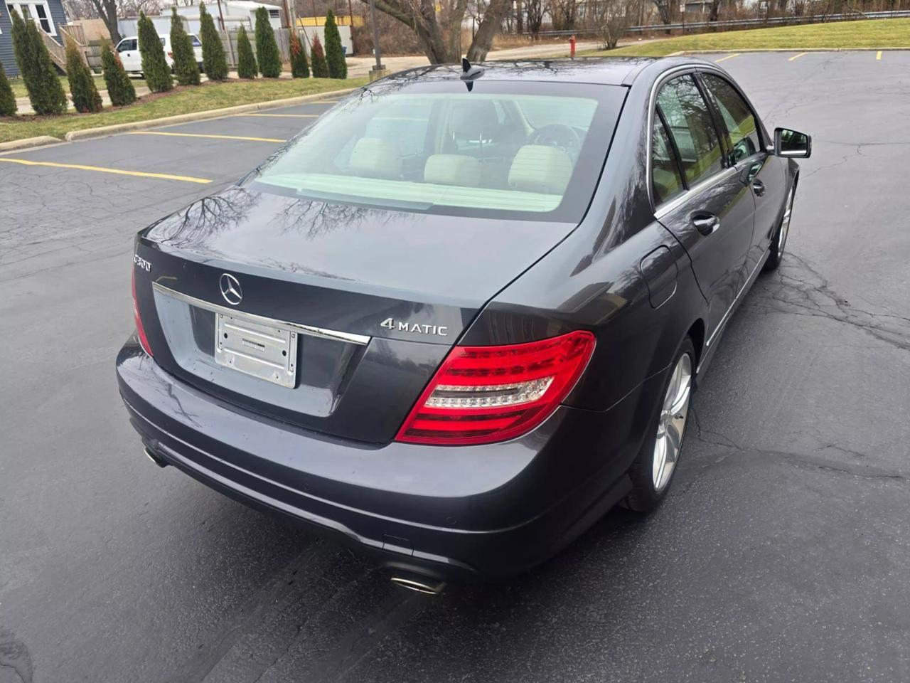 2014 Mercedes-Benz C-Class null photo 31