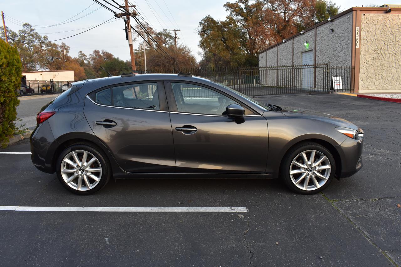 2017 Mazda Mazda3 Touring photo 15