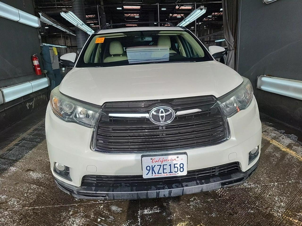 2015 Toyota Highlander XLE photo 11