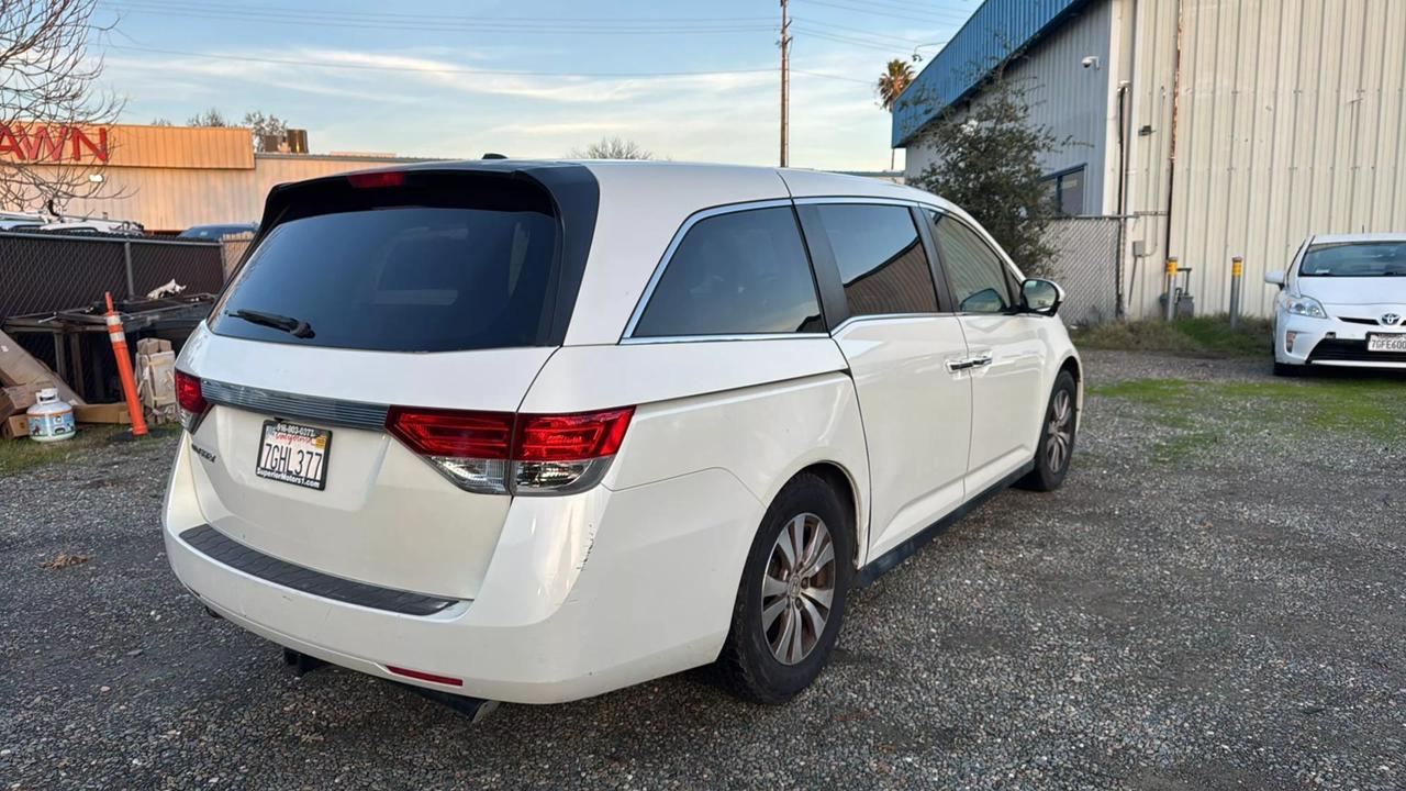 2014 Honda Odyssey EX-L photo 7