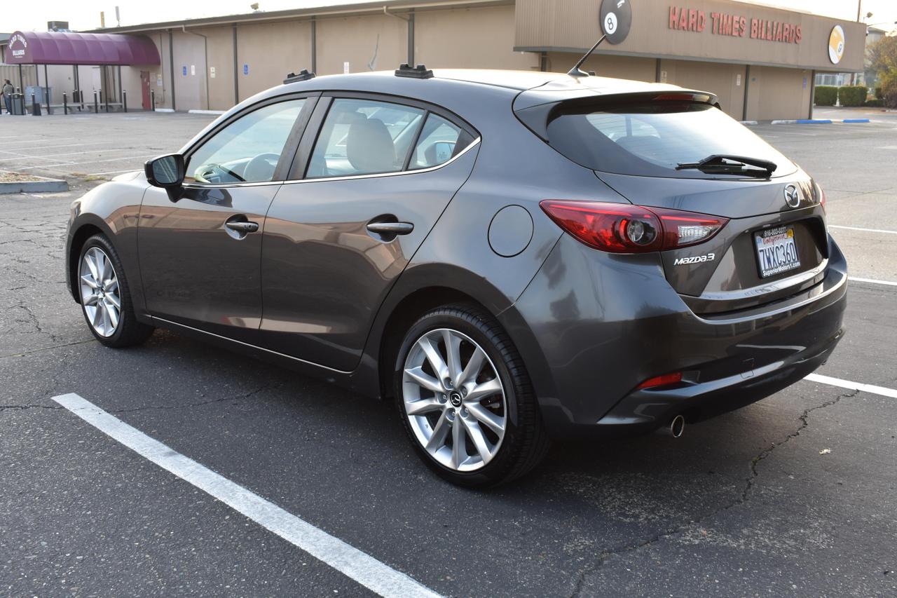 2017 Mazda Mazda3 Touring photo 9