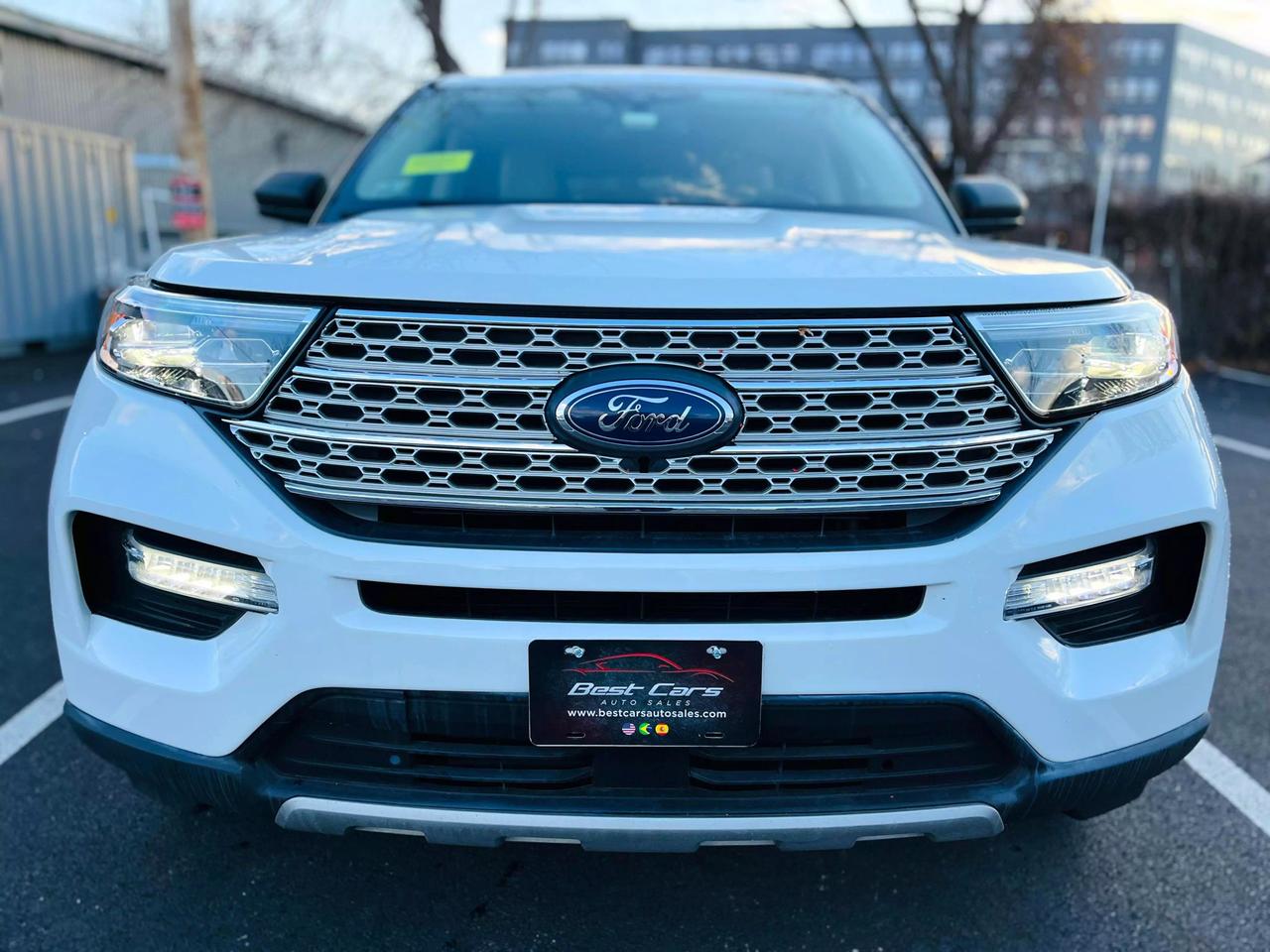 2020 Ford Explorer XLT photo 2