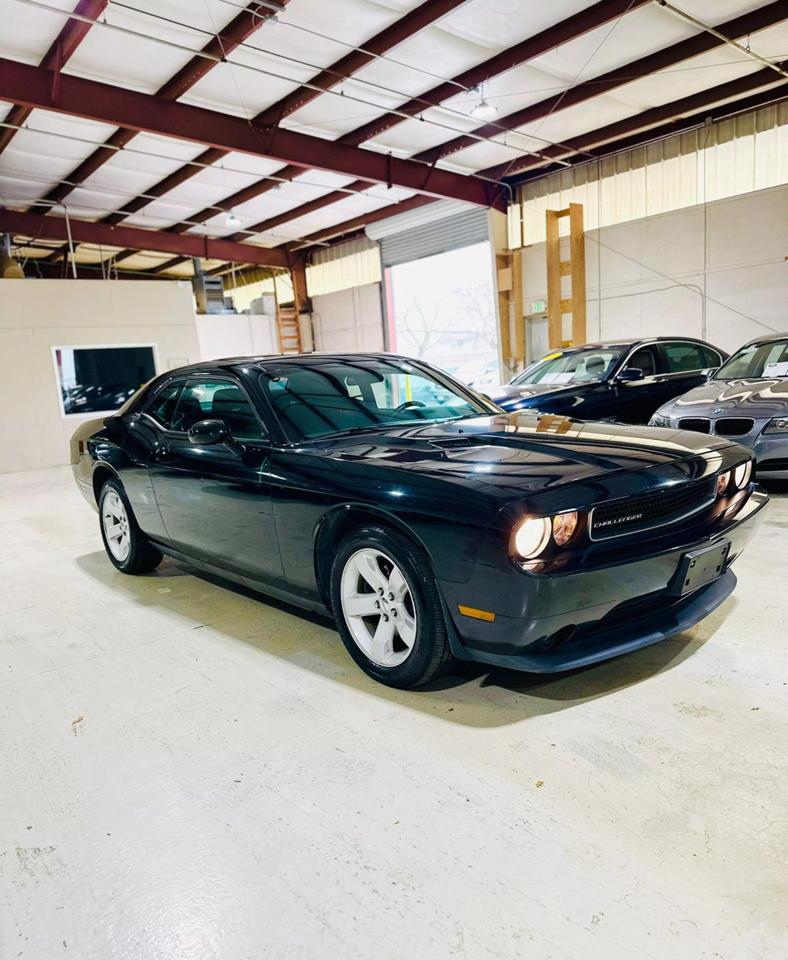 2013 Dodge Challenger SXT photo 7