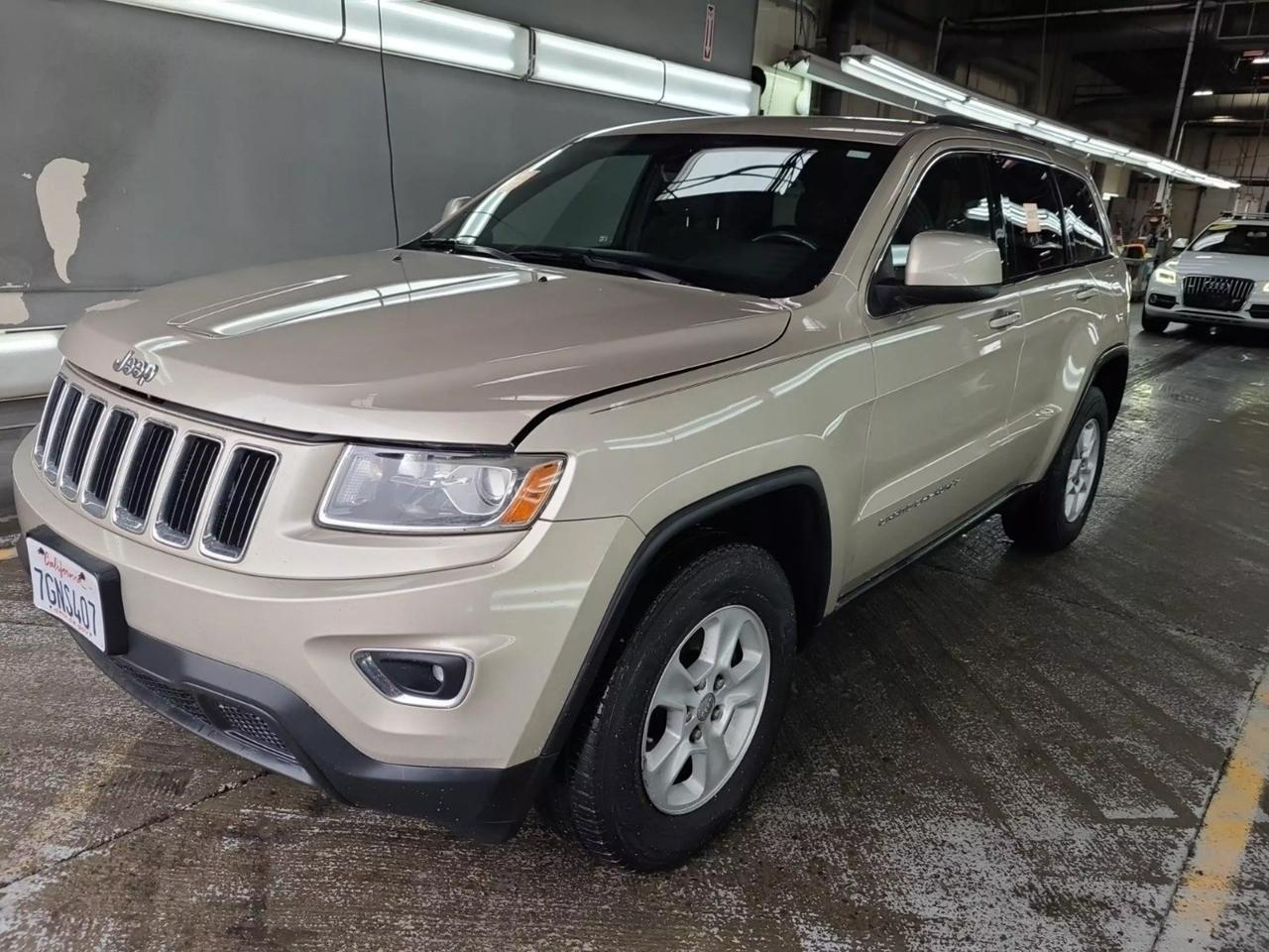 Jeep Grand Cherokee's photo