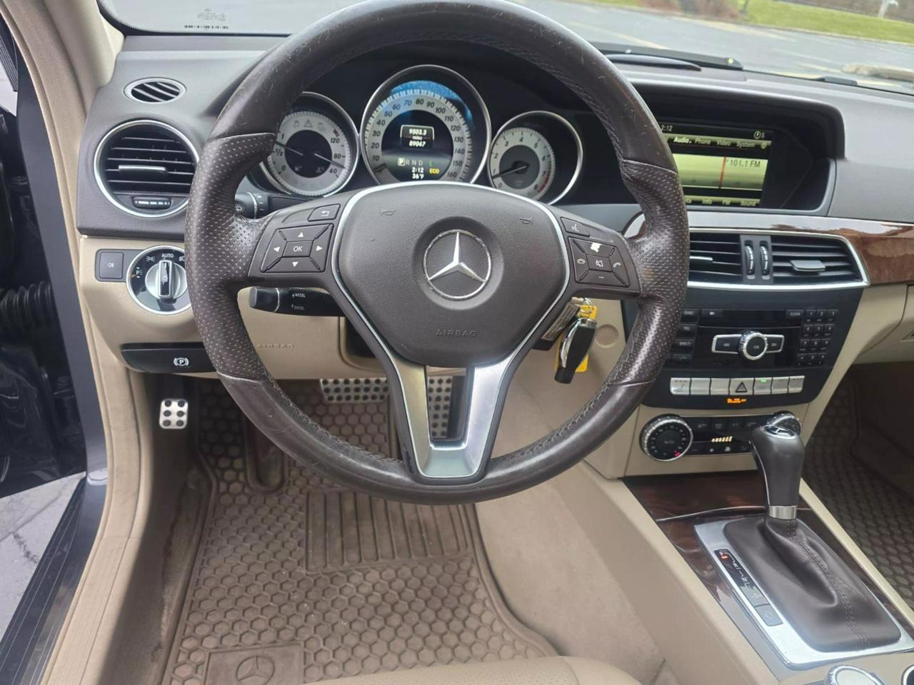 2014 Mercedes-Benz C-Class null photo 47