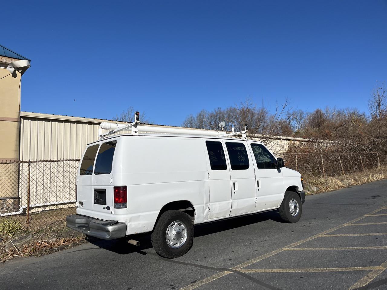 2011 Ford E-Series Econoline Van Commercial photo 43