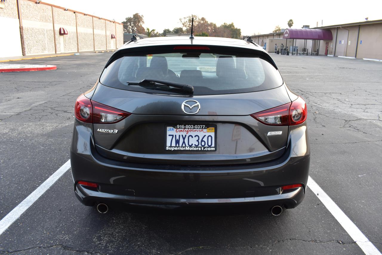 2017 Mazda Mazda3 Touring photo 11