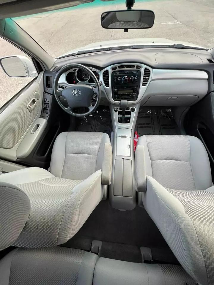 2007 Toyota Highlander Sport photo 13