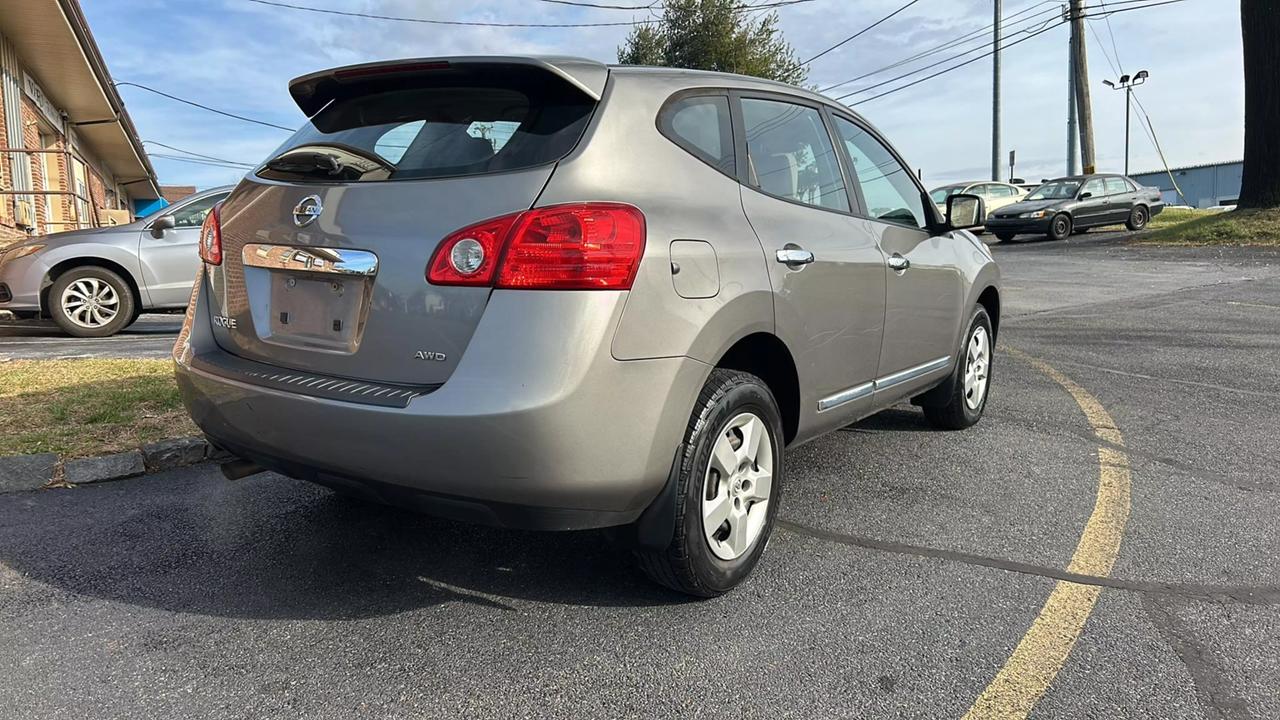 2011 Nissan Rogue S photo 15