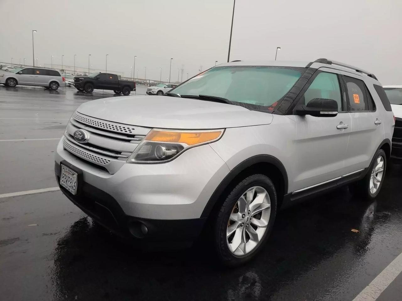 Ford Explorer's photo