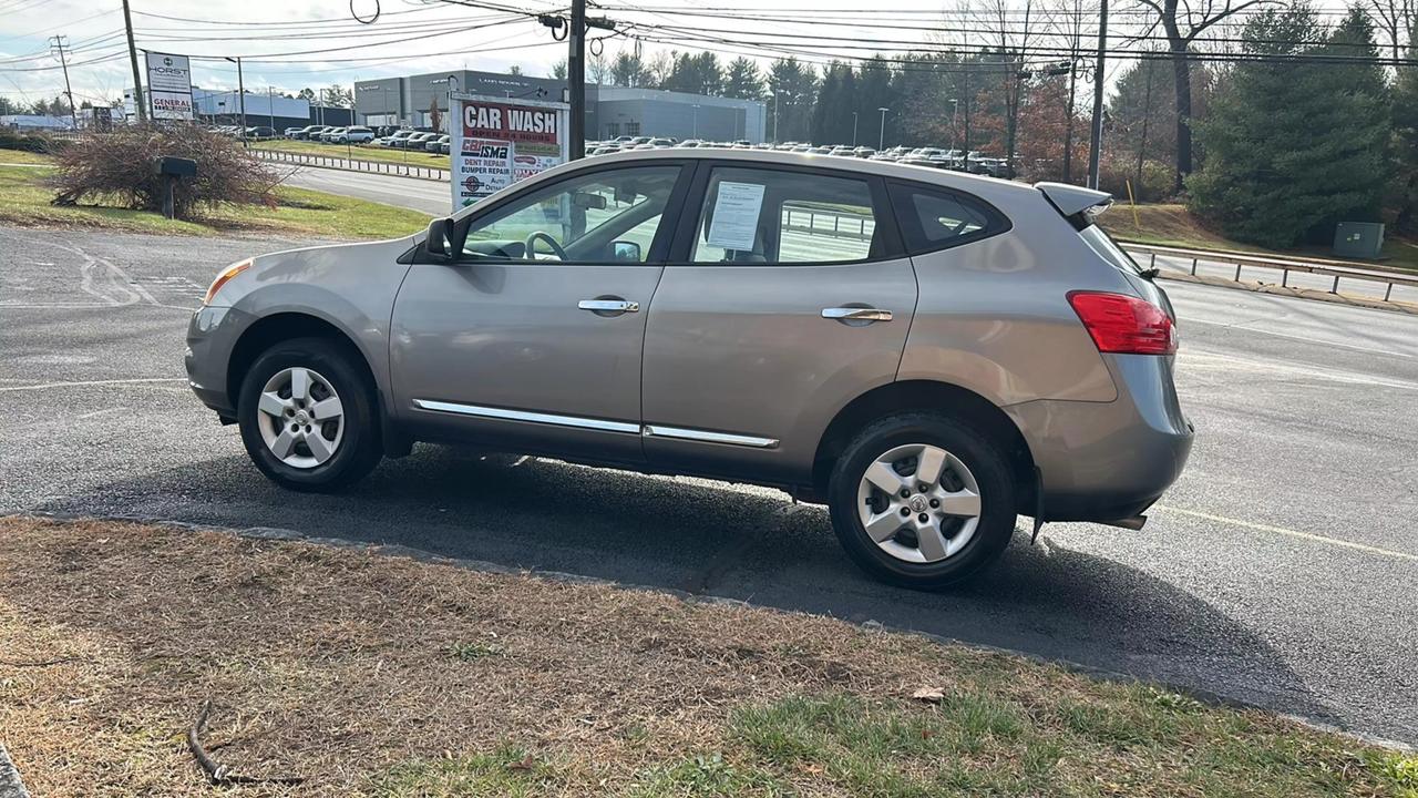 2011 Nissan Rogue S photo 9