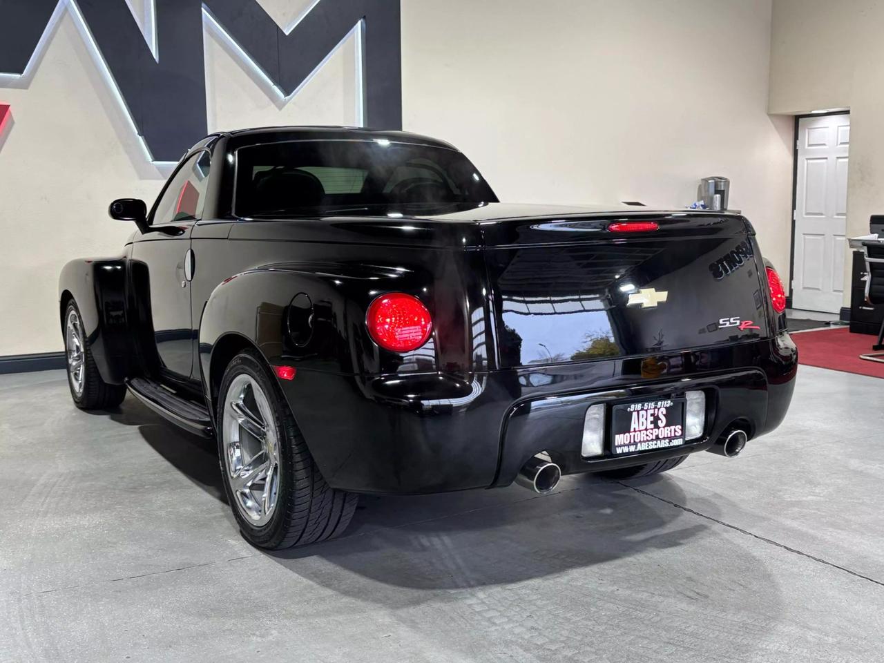 2005 Chevrolet SSR Base photo 7