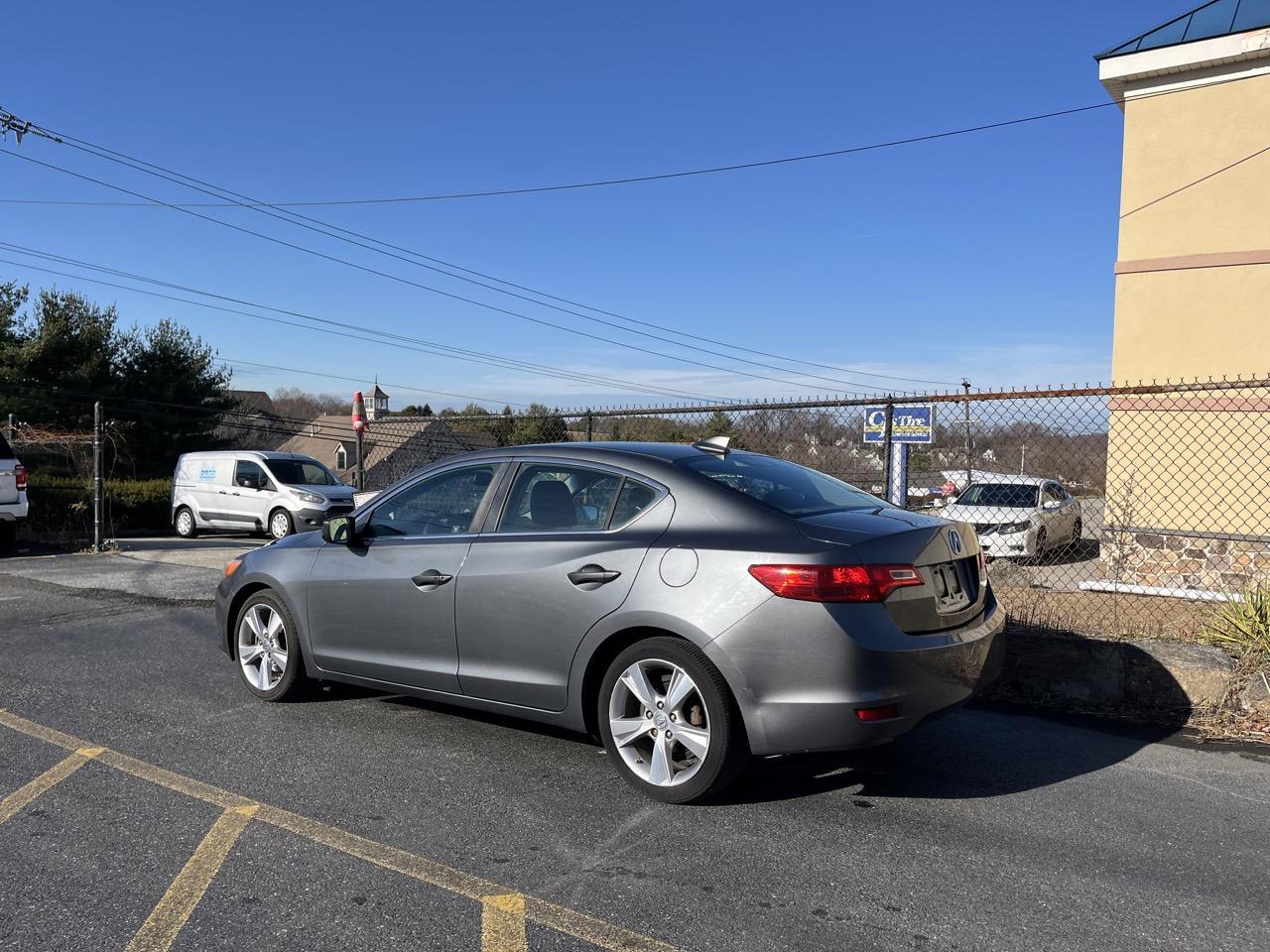 2013 Acura ILX Premium photo 57