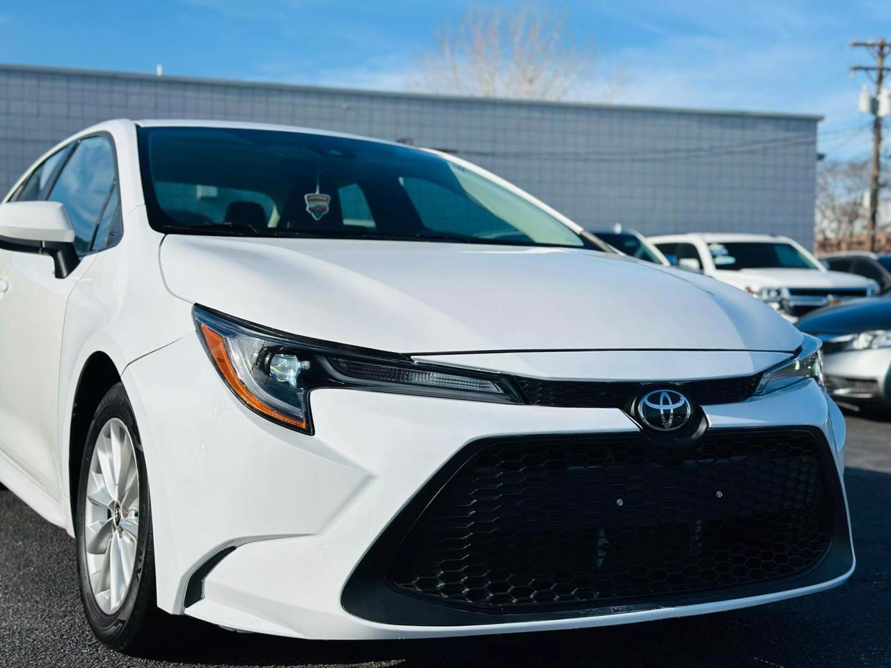 2021 Toyota Corolla LE photo 7