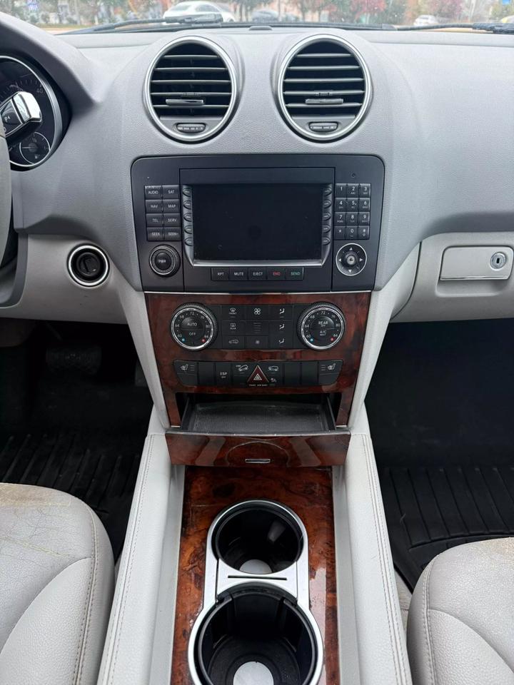 2006 Mercedes-Benz M-Class ML500 photo 14