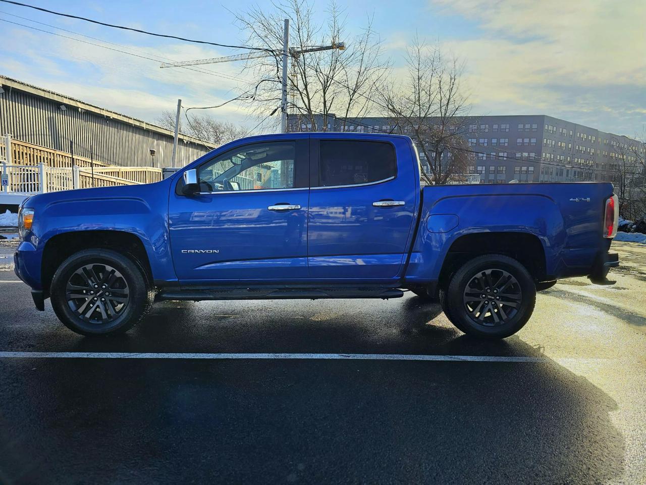 2018 GMC Canyon SLT photo 8