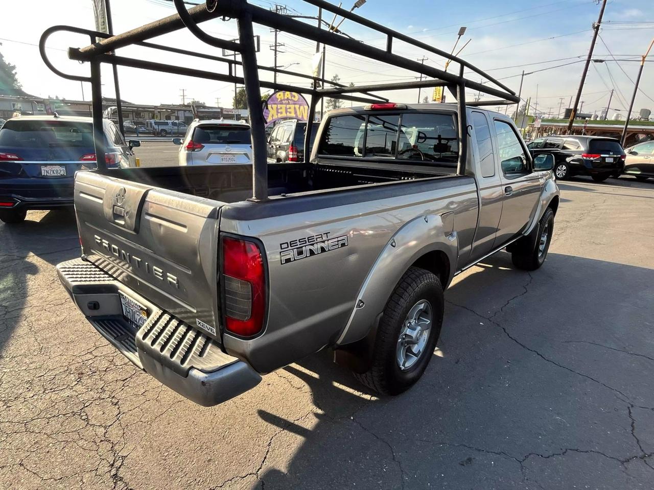 2004 Nissan Frontier XE photo 11