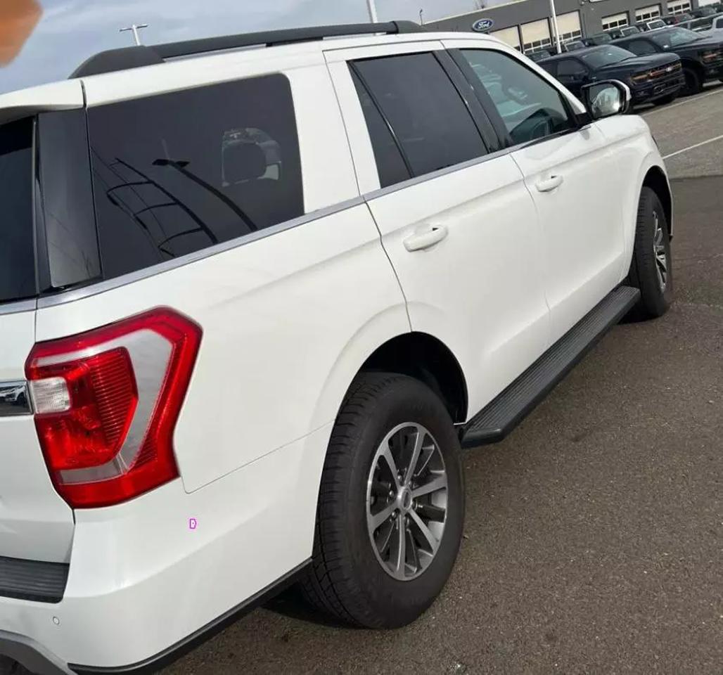 2020 Ford Expedition XLT photo 9