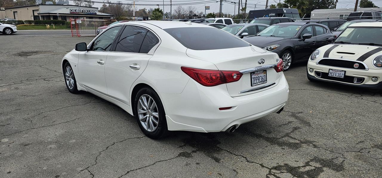 2015 INFINITI Q50 Premium photo 5