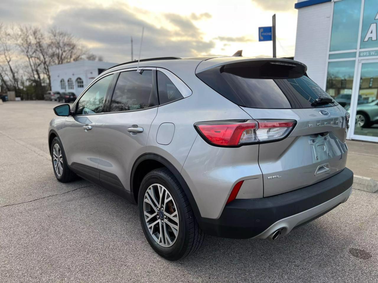 2021 Ford Escape SEL photo 11