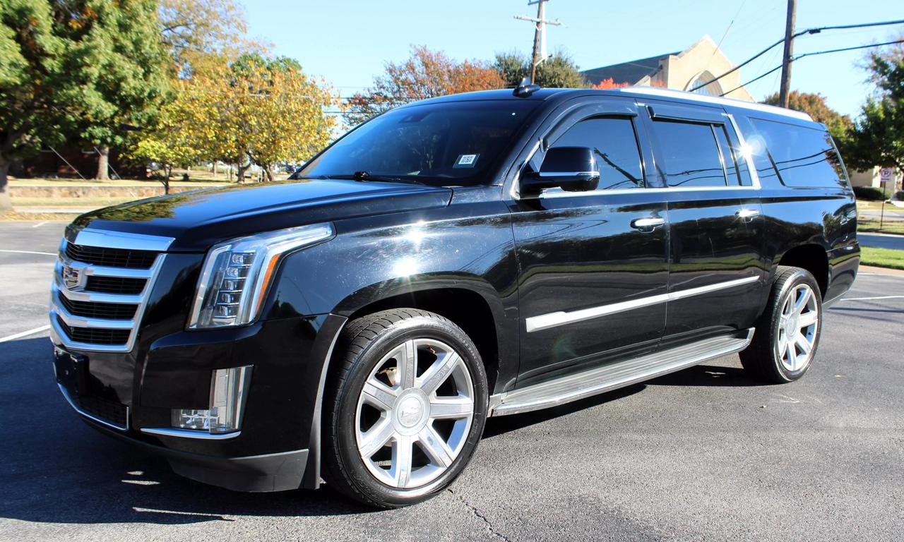 Cadillac Escalade ESV's photo