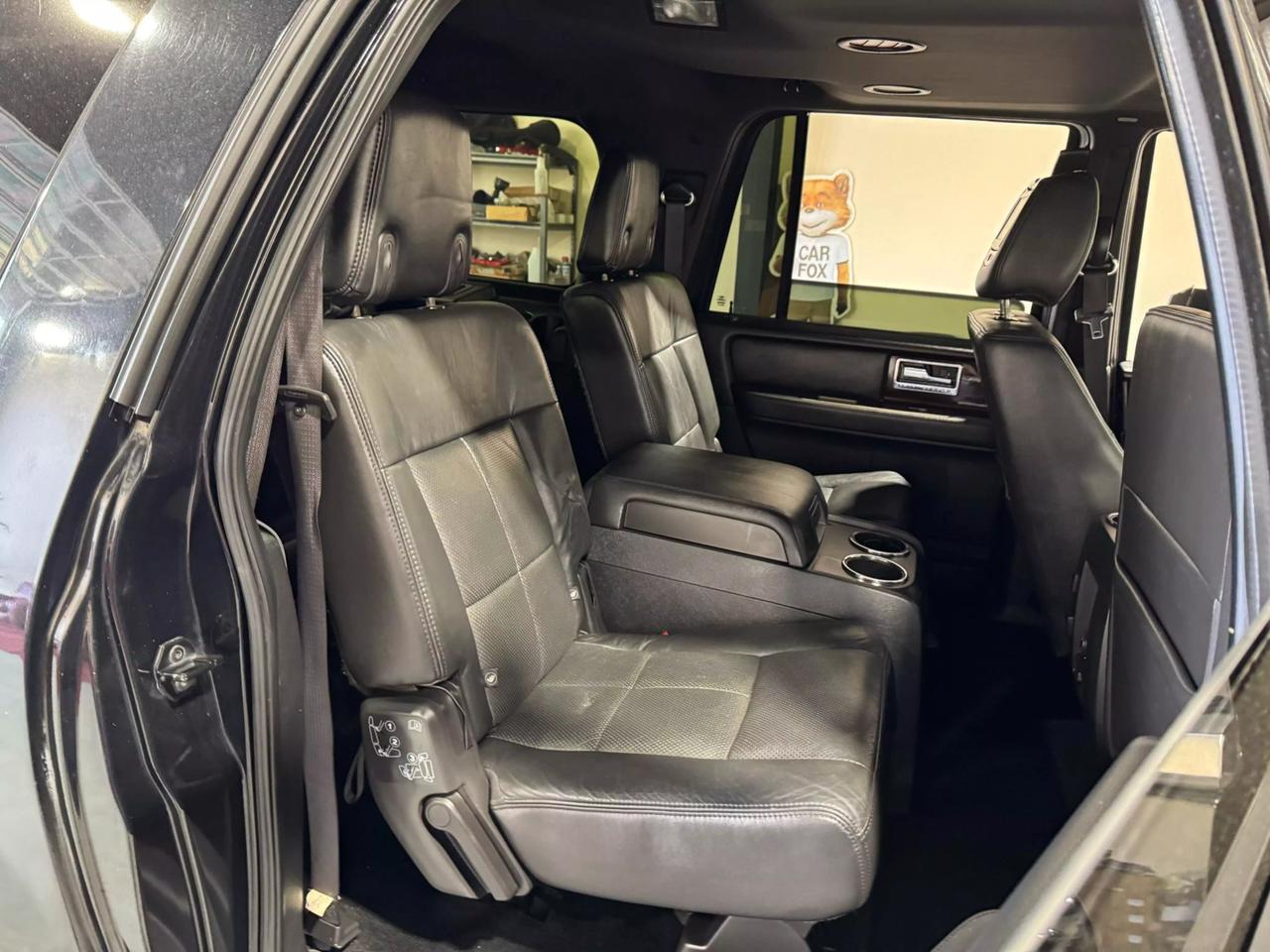 2012 Lincoln Navigator Base photo 17