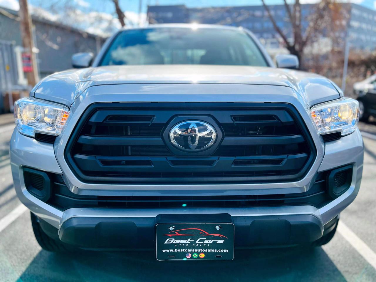 2018 Toyota Tacoma SR photo 2