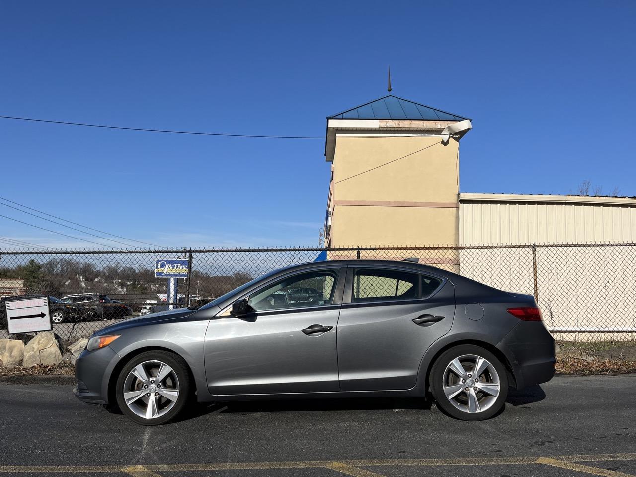 2013 Acura ILX Premium photo 55