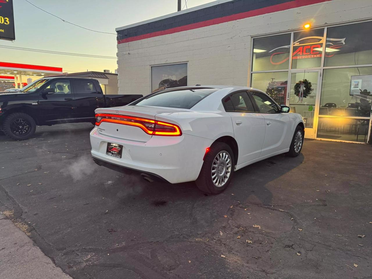 2019 Dodge Charger null photo 13