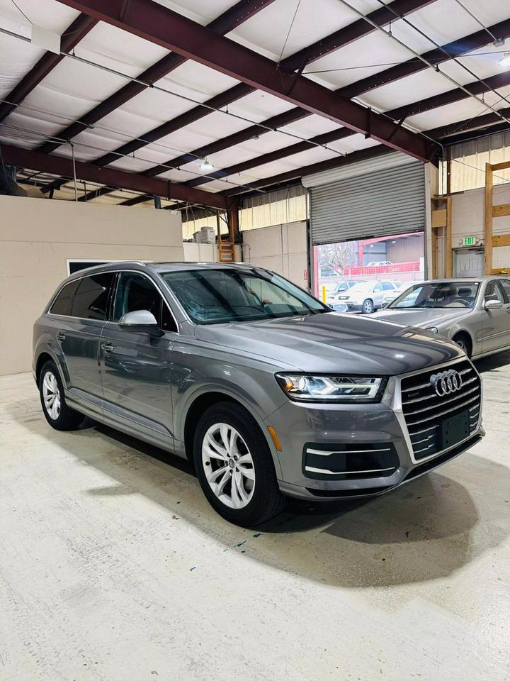 2017 Audi Q7 Premium photo 3