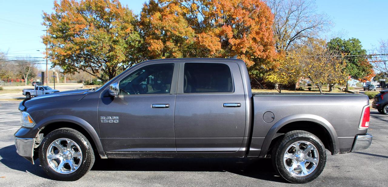 2017 RAM Ram 1500 Pickup Laramie photo 15