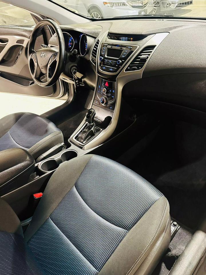 2014 Hyundai Elantra Coupe Base photo 27