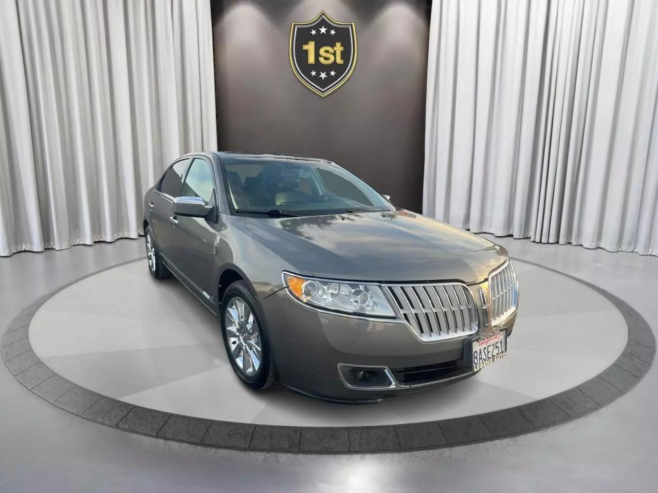 Lincoln MKZ's photo