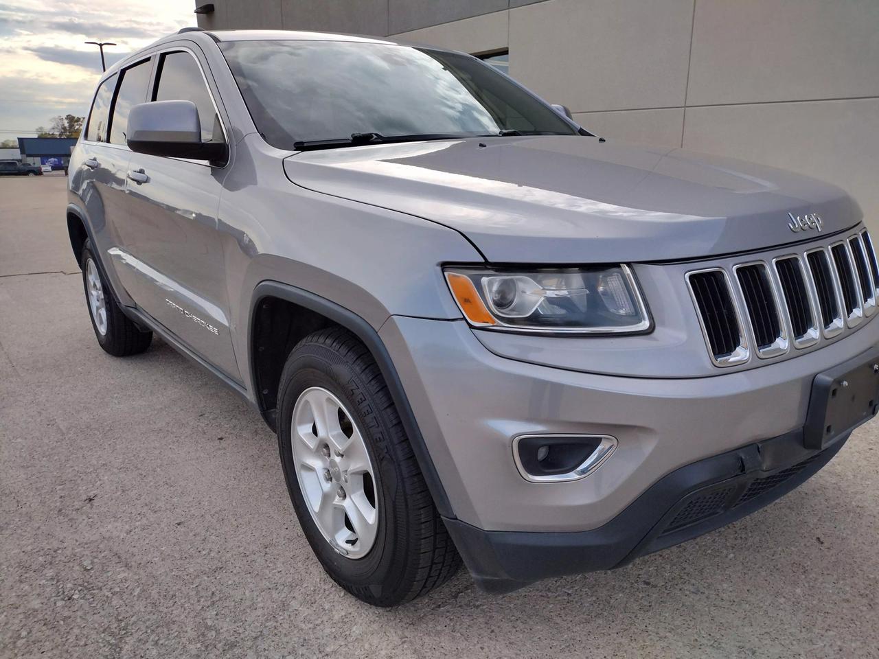 2015 Jeep Grand Cherokee Laredo E photo 19