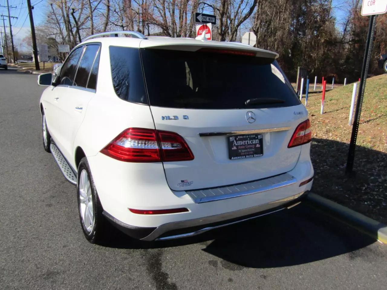 2012 Mercedes-Benz M-Class ML350 photo 14