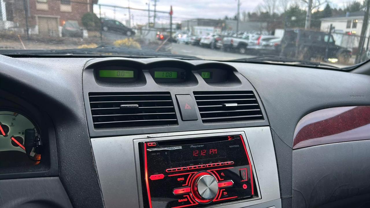 2005 Toyota Camry Solara SE photo 37