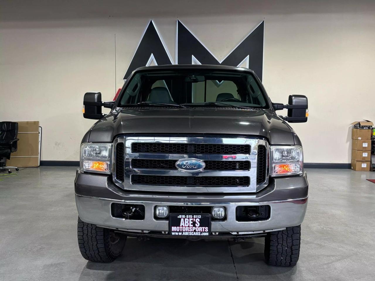 2006 Ford F-350 Super Duty Lariat photo 2