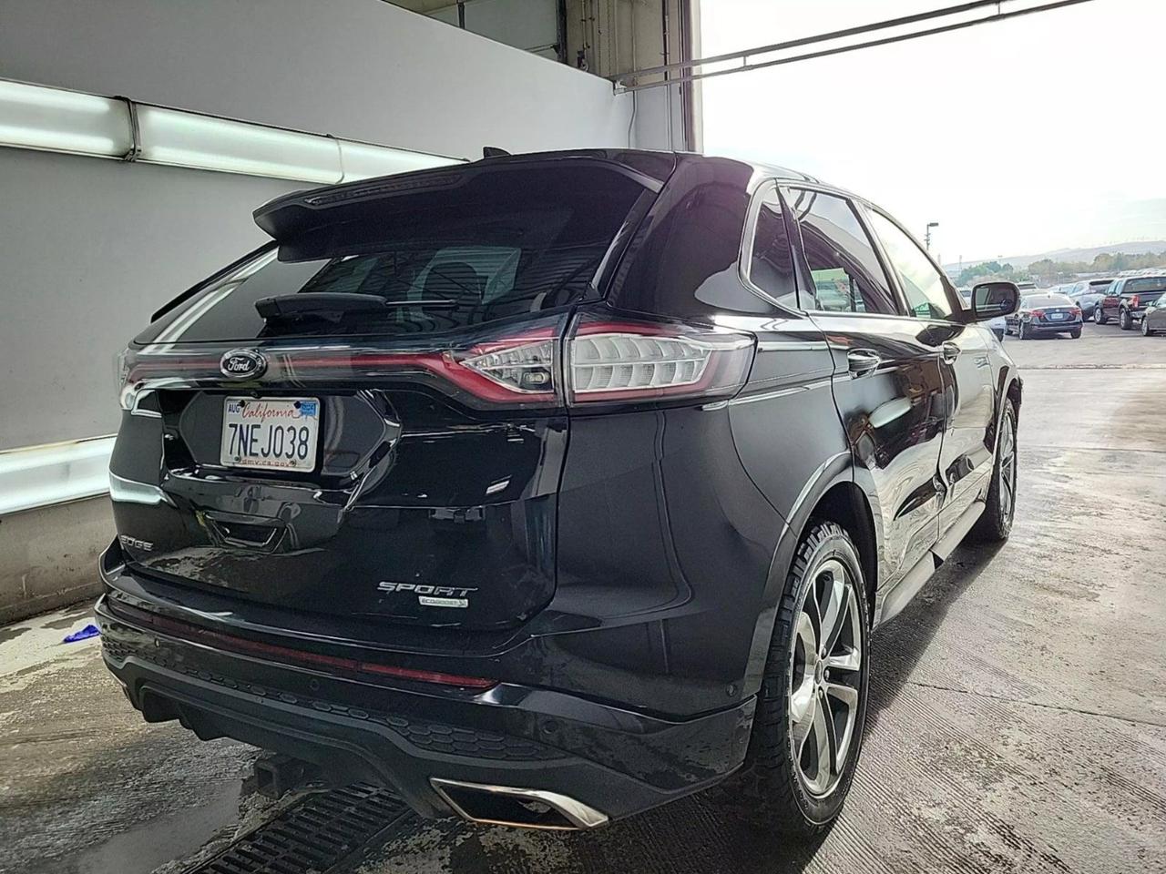 2015 Ford Edge Sport photo 7