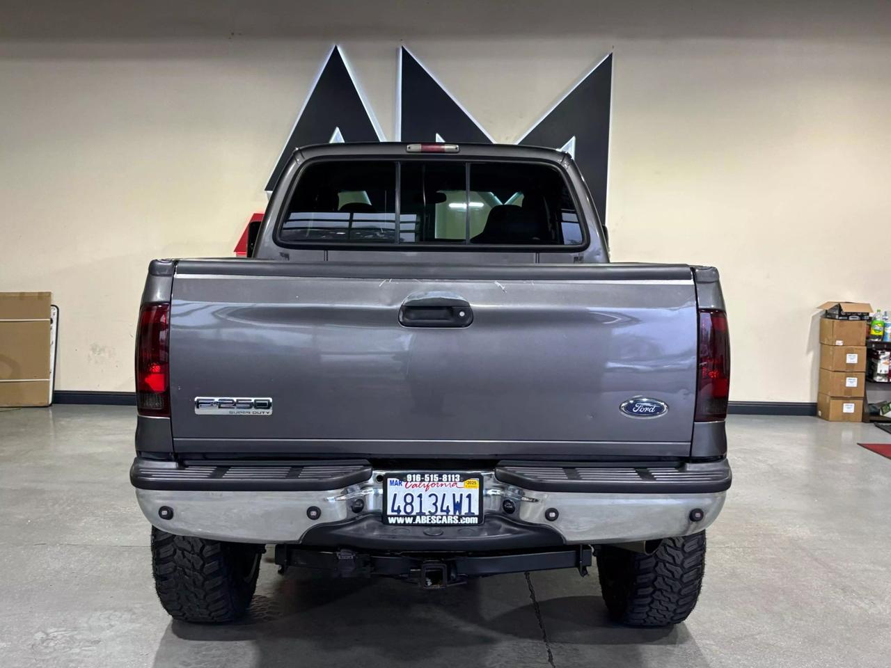 2005 Ford F-250 Super Duty Lariat photo 6