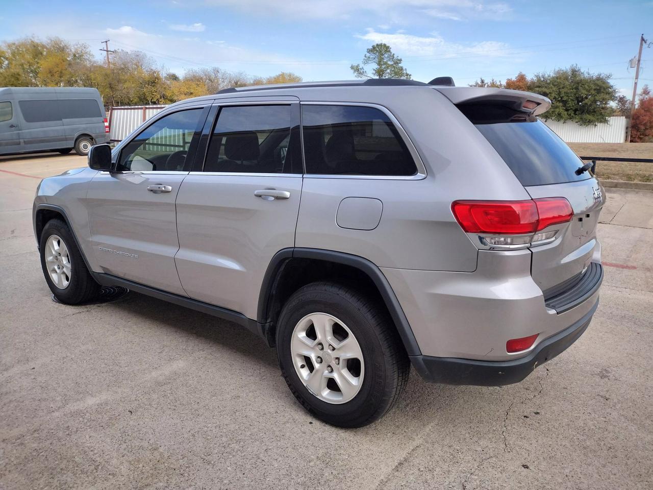 2015 Jeep Grand Cherokee Laredo E photo 5